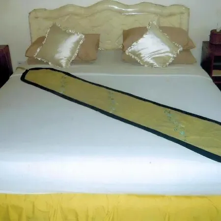 Triple H Hotel